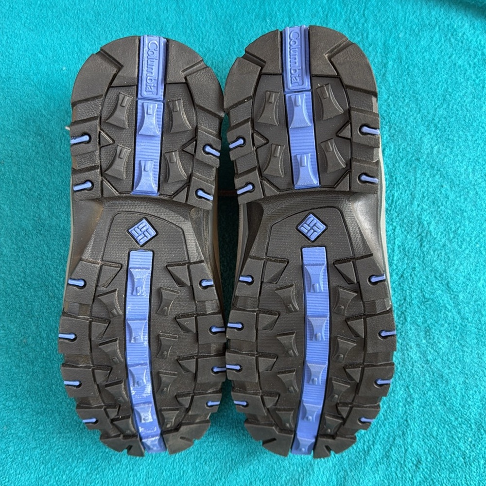 Columbia Hiking Boots - Picture 6 of 8